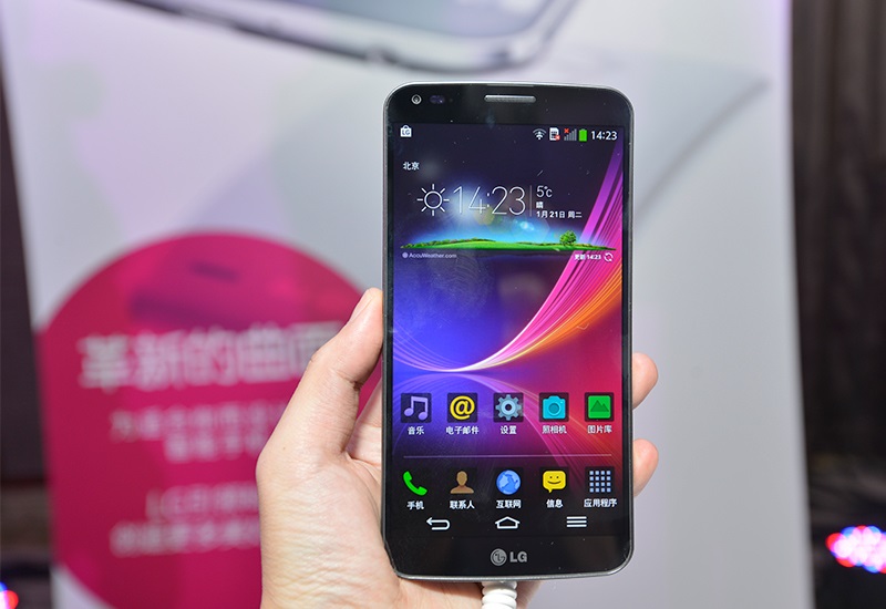 6寸曲面柔性屏 LG G Flex手机图赏_1