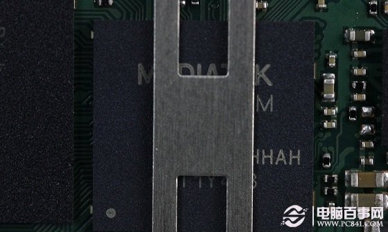 图为联发科MT6592真八核处理器芯片