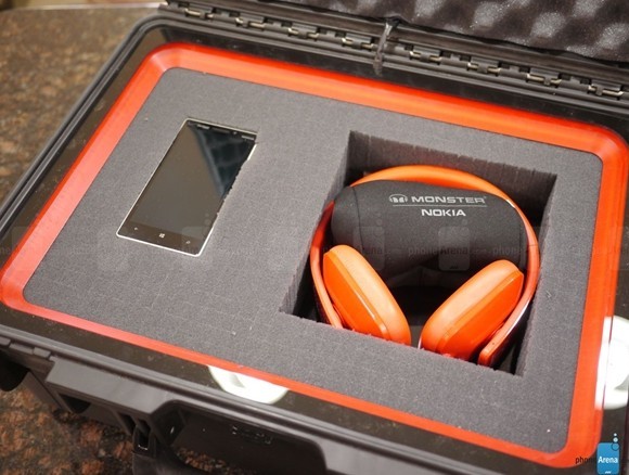 霸气外包装 诺基亚Lumia Icon开箱图赏