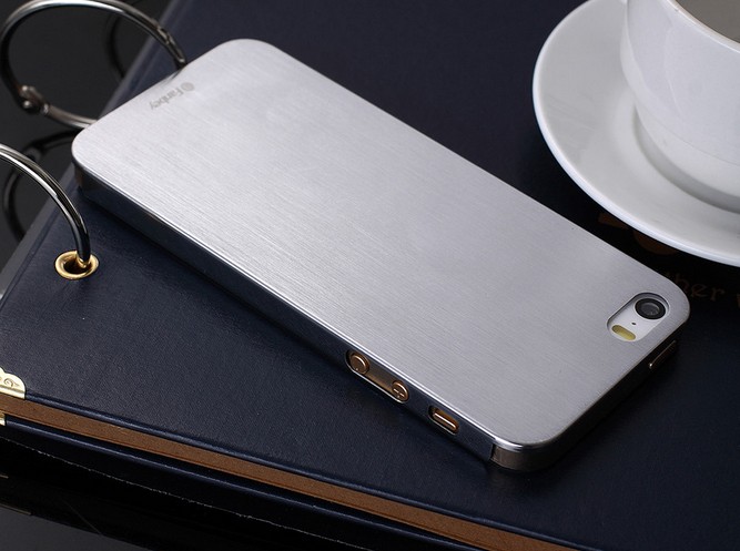 超薄金属质感 Fanbey iPhone5保护套图赏_3