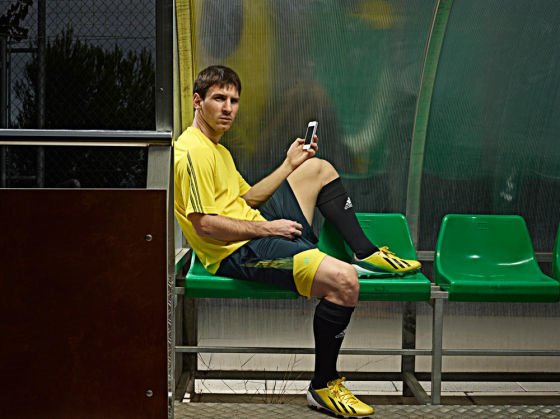 2014世界杯球星用什么手机   范佩西亮过梅西C罗