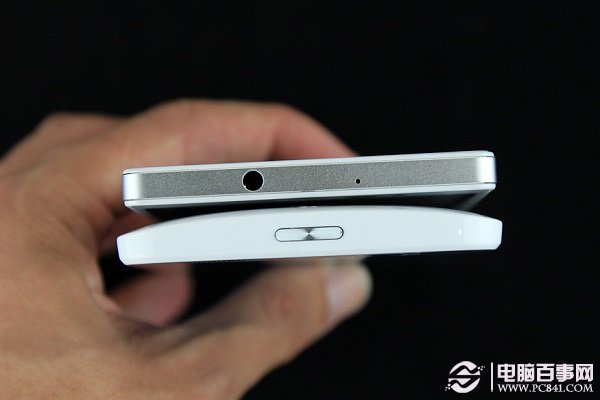 华为P7与HTC One时尚版顶部外观对比
