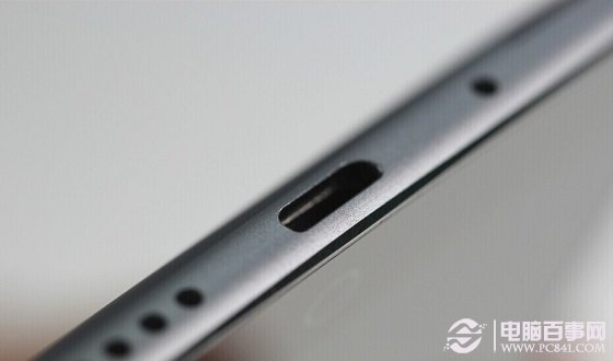 魅族MX4底部扬声器跟iPhone 6相似