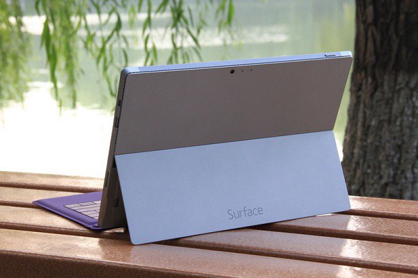 微软Surface Pro 3平板笔记本背面图片
