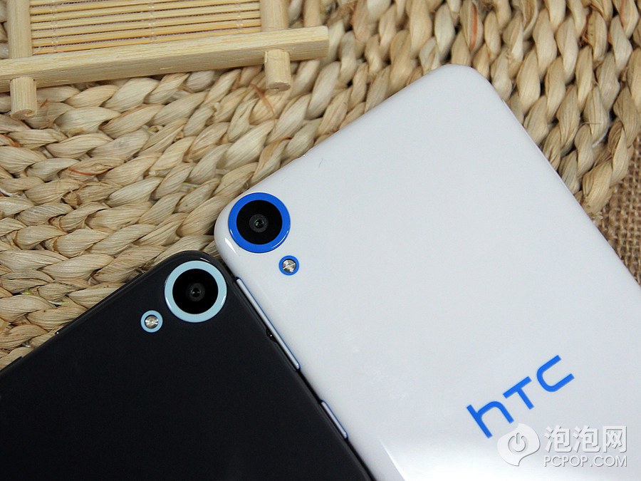 双4G时尚机身 HTC Desire 820黑白色对比图赏_3