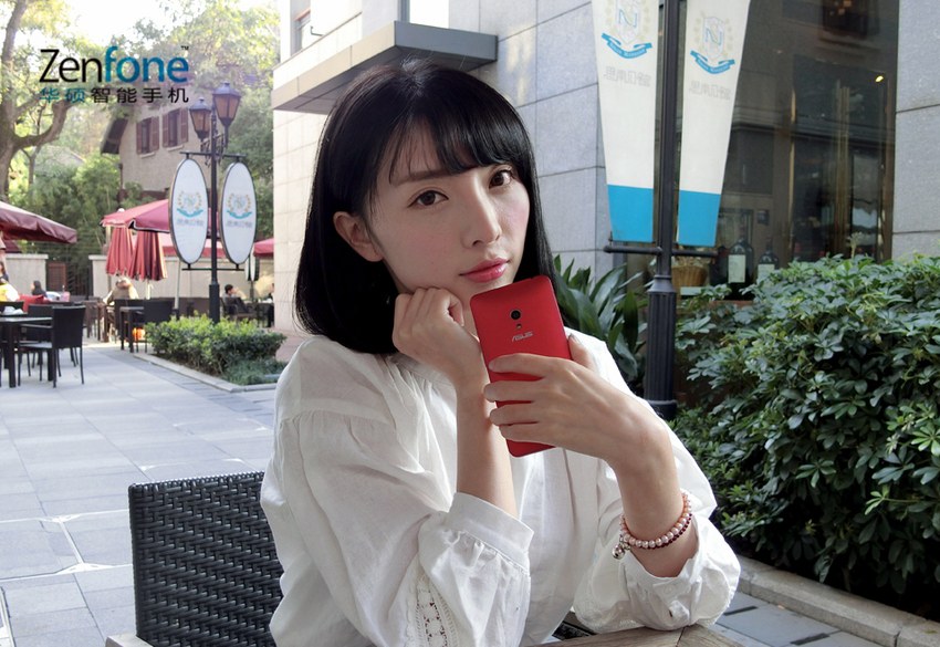 坚如磐石设计 华硕ZenFone5 4G版美女图赏_1