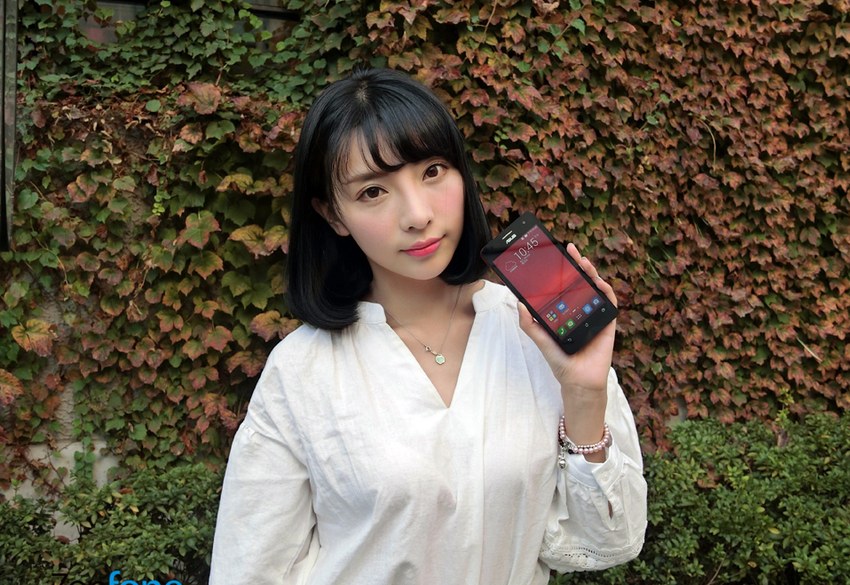 坚如磐石设计 华硕ZenFone5 4G版美女图赏_8