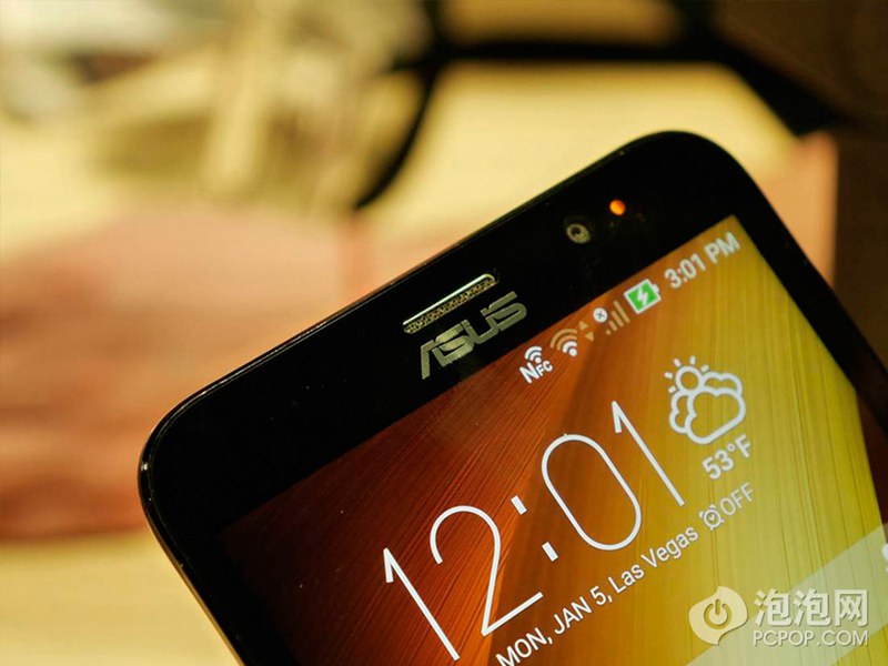 全球首款4GB运行内存 华硕ZenFone 2手机图赏_4