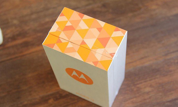 国行Moto G包装盒图片