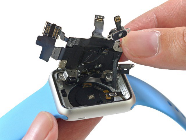 Apple Watch内部连接非常复杂